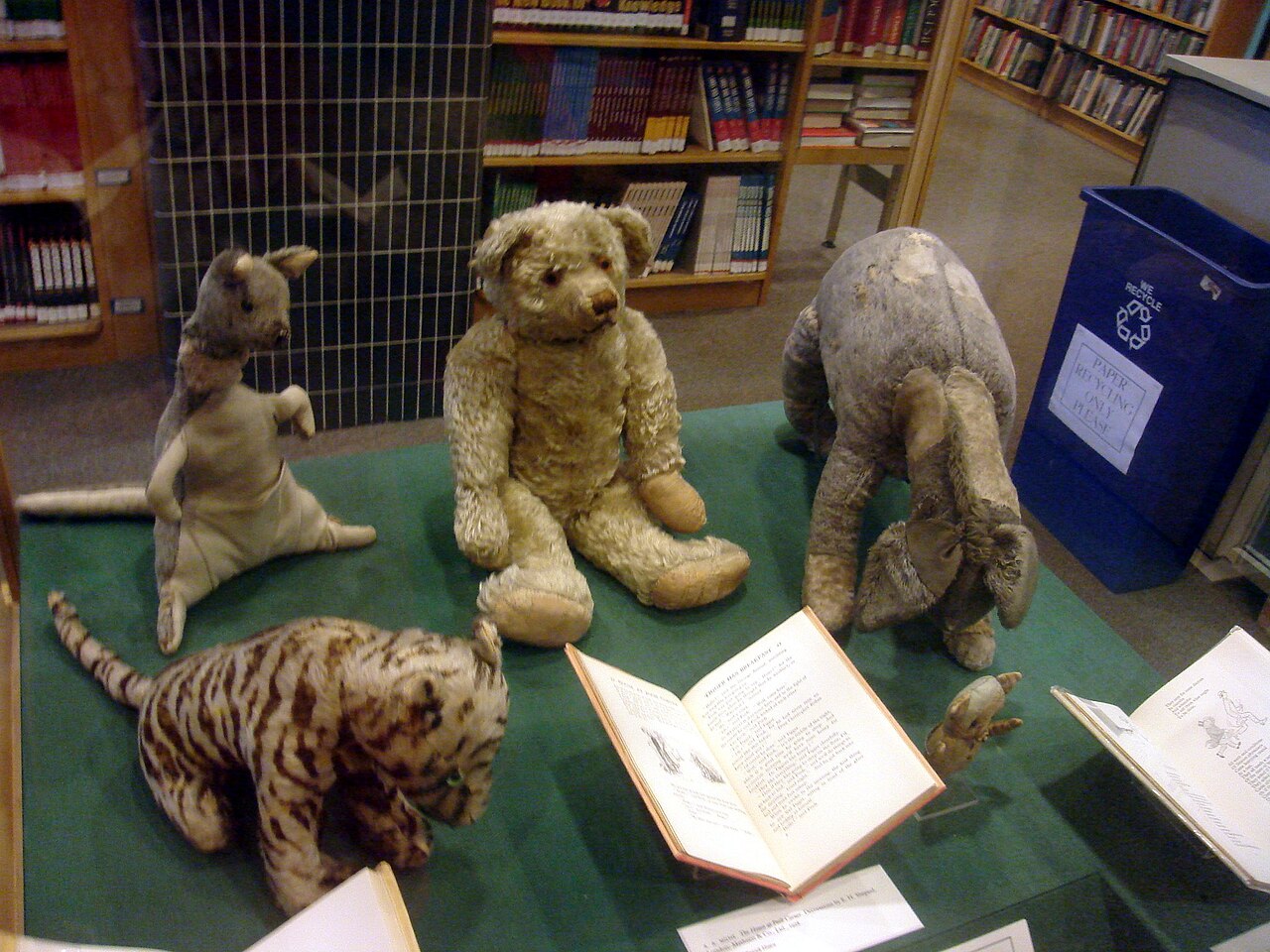 Lot de 6 peluches et doudous lavés