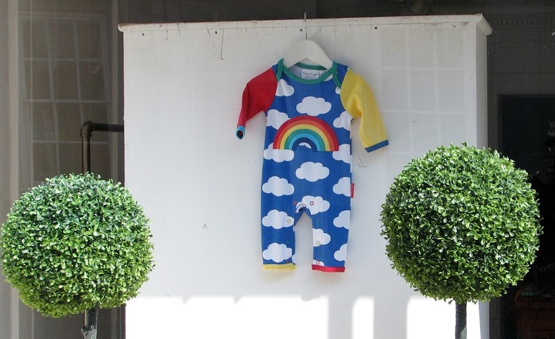 Pyjamas et grenouillères, lot de 5 (6 mois)